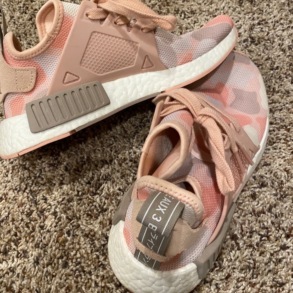 Adidas - Picture 2 of 4